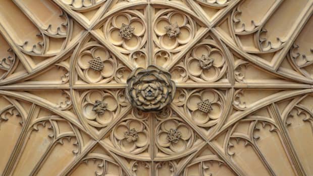 the-story-behind-the-tudor-rose-of-england