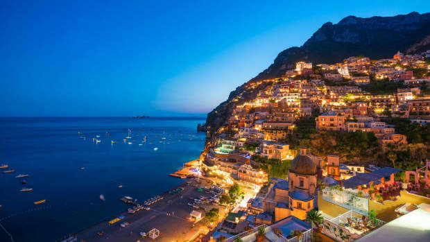 Visiting the Beautiful Amalfi Coast - WanderWisdom