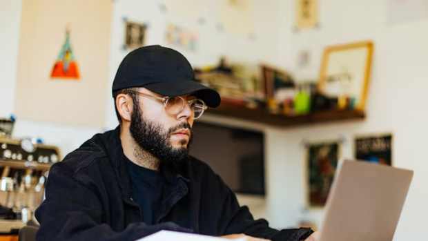 10-evergreen-ways-to-make-money-with-ai-that-actually-work-in-and-beyond
