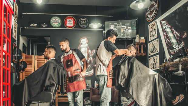 from-clippers-to-customer-loyalty-how-to-build-a-thriving-barbershop-from-scratch