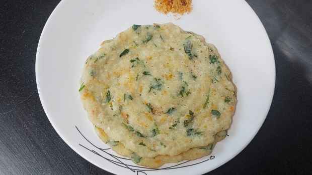 easy-and-instant-poha-rava-chilla