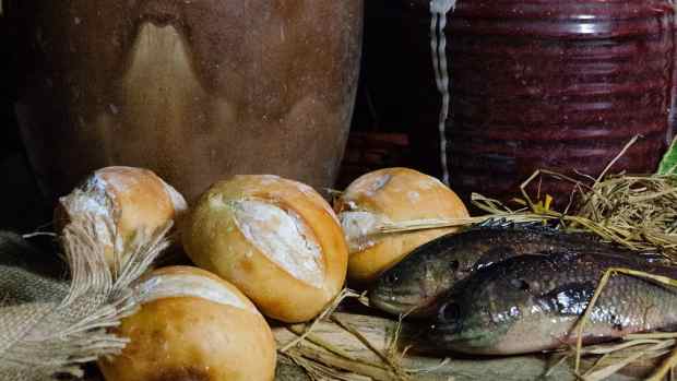 five-loaves-and-two-fish