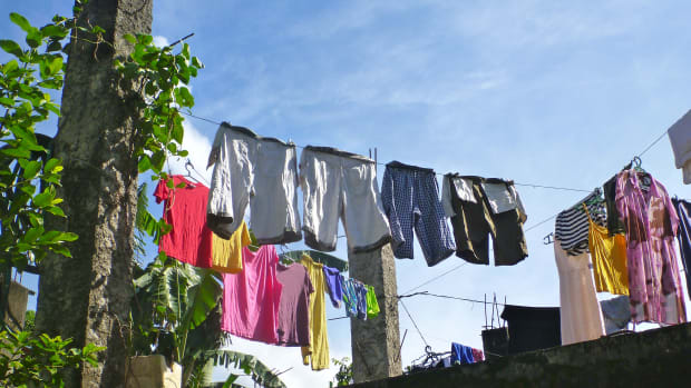 如何节俭 - 提示 - 对洗衣服和较低的水 - 电力账单