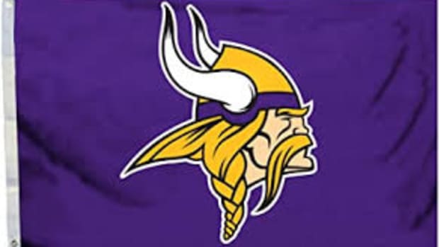 nfl-10-for-10-nick-and-the-vikings