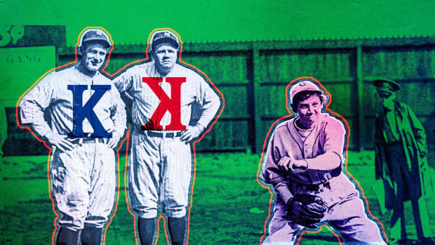 lady-pitcher-strikes-out-babe-ruth-and-lou-gehrig