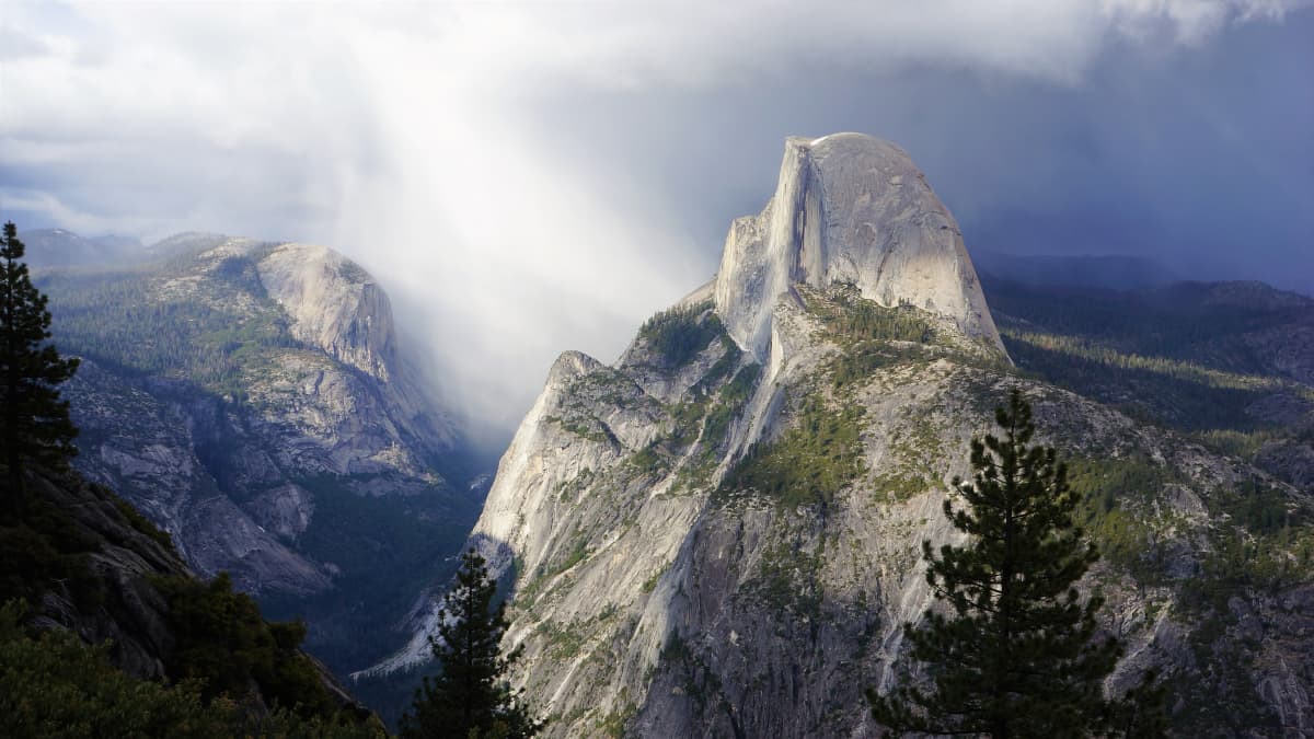 Yosemite Half Dome hikers survive terrifying lightning strikes