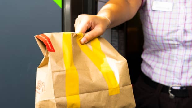 Apparently McDonald's Has a 'Dinner Box' That's Chock Full of Menu  Favorites - Delishably News