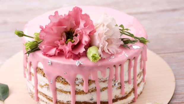 Cakes with flowers