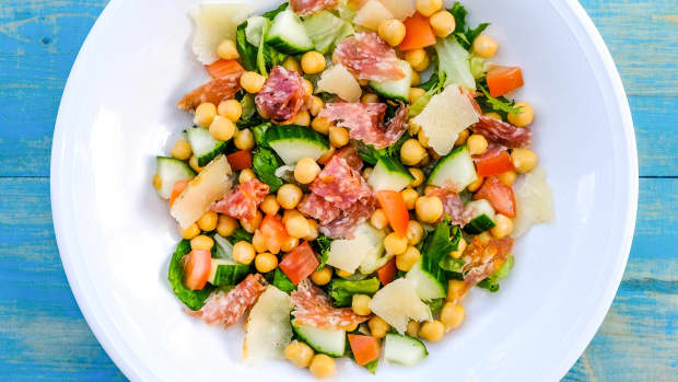 Salad Chickpeas Salami