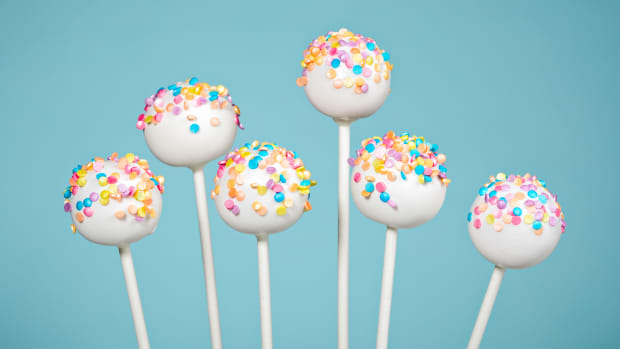 Mom's $6 Cake Pop Hack Is So Good We Don't Know Where to Begin ...