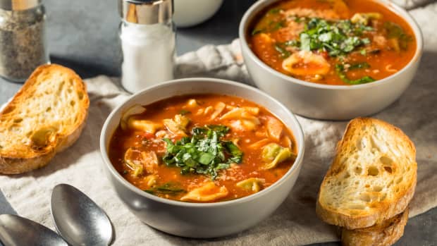 Recipe for 'Mindblowing' Tortellini Soup Is As Warm and Cozy As It Gets ...