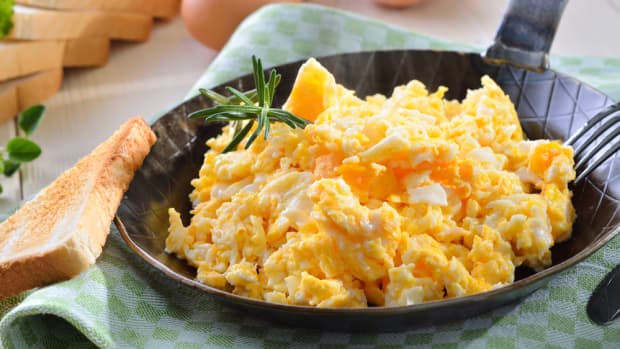 We Tried 5 of the Internet's Weirdest Scrambled Egg Hacks