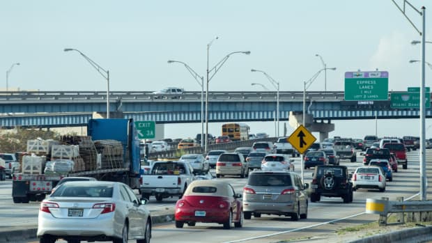Emergency shut down of critical Rhode Island bridge snarls traffic