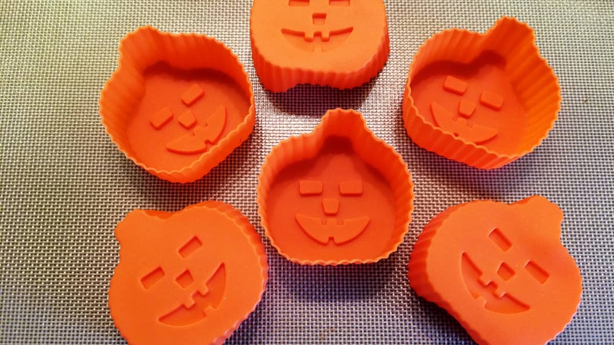 12 Tips for Baking With Silicone Molds - Delishably