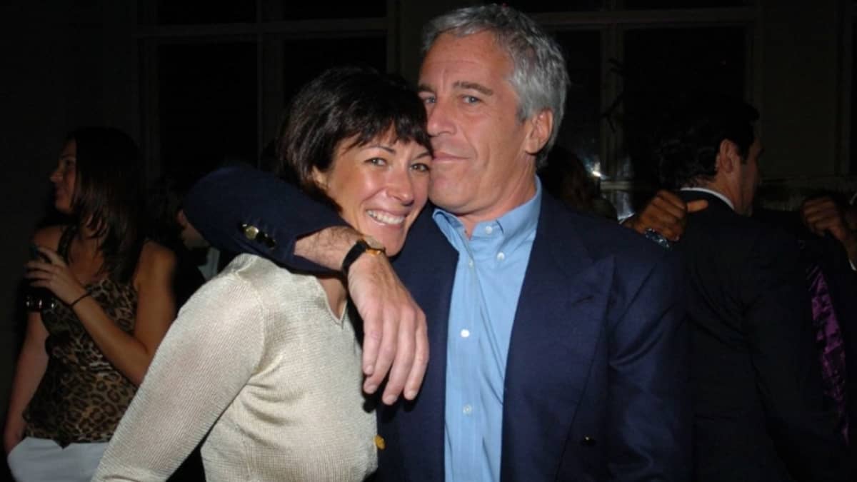 With Epstein Now Dead Will Ghislaine Maxwell Be Charged Soapboxie