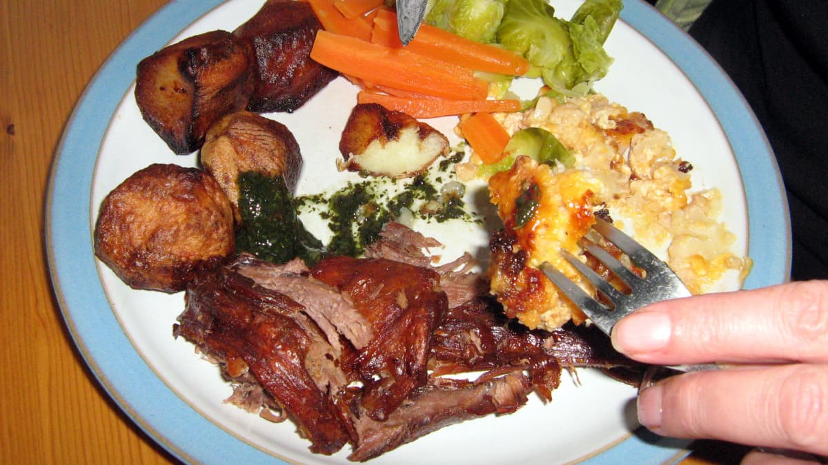 Recipe For A Roasted Leg Of Lamb Dinner Delishably