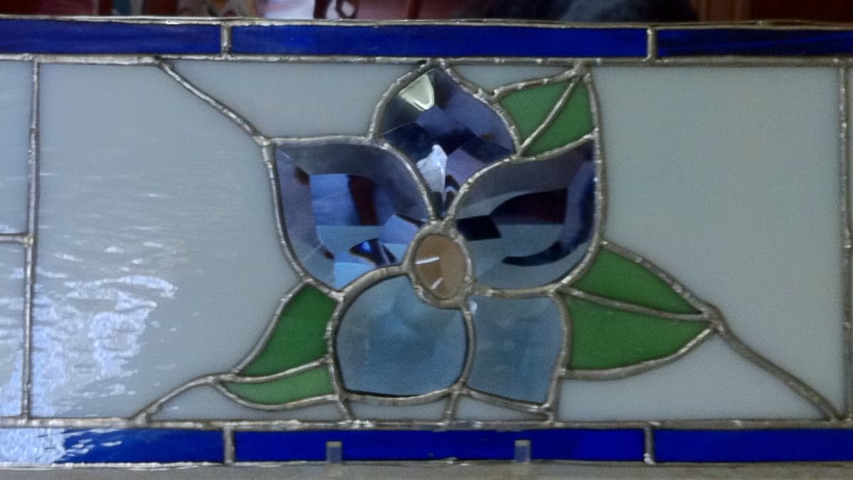 soldering stained glass 1.MOV -   Making stained glass, Stained  glass diy, Glass