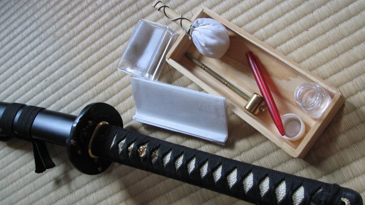 2 PC Samurai Katana Japanese Sword Maintenance Cleaning Oil Kit w/ Box Set 