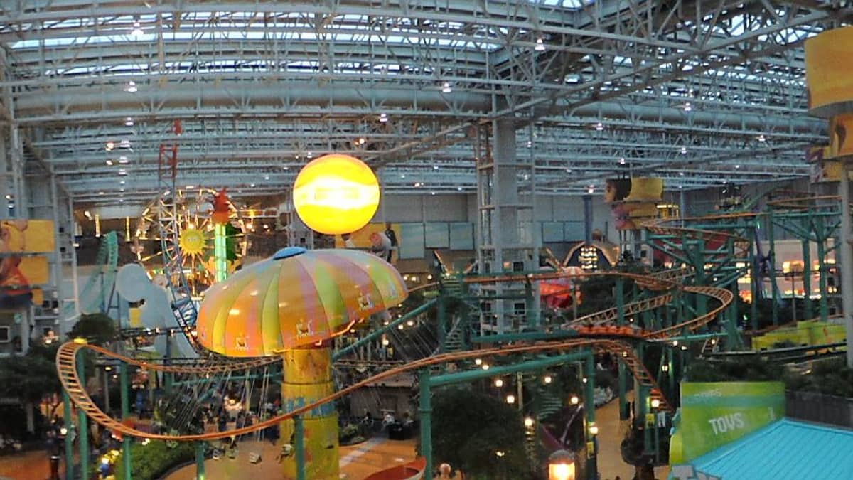 Mall of America Facts: 23 Things You Didn't Know About the Biggest Mall in  America