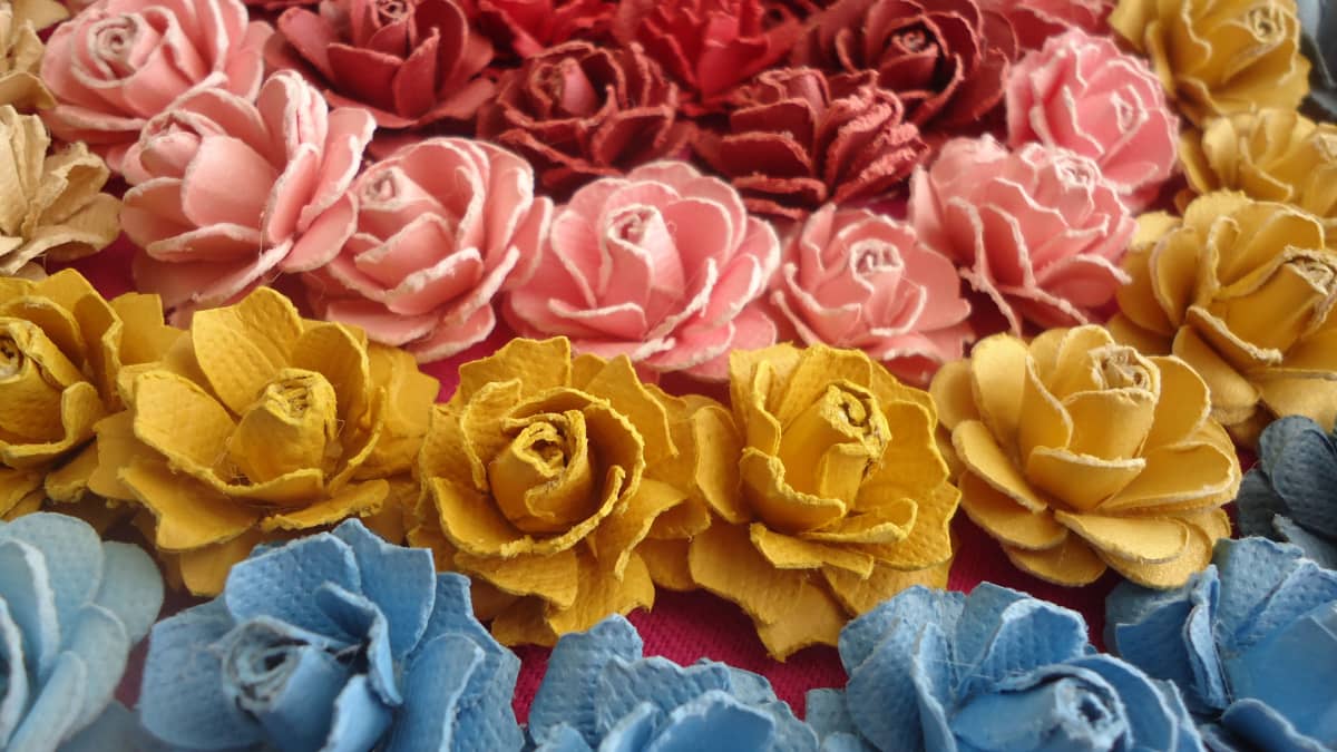 Beautiful Handmade Paper Roses Tutorial - FeltMagnet