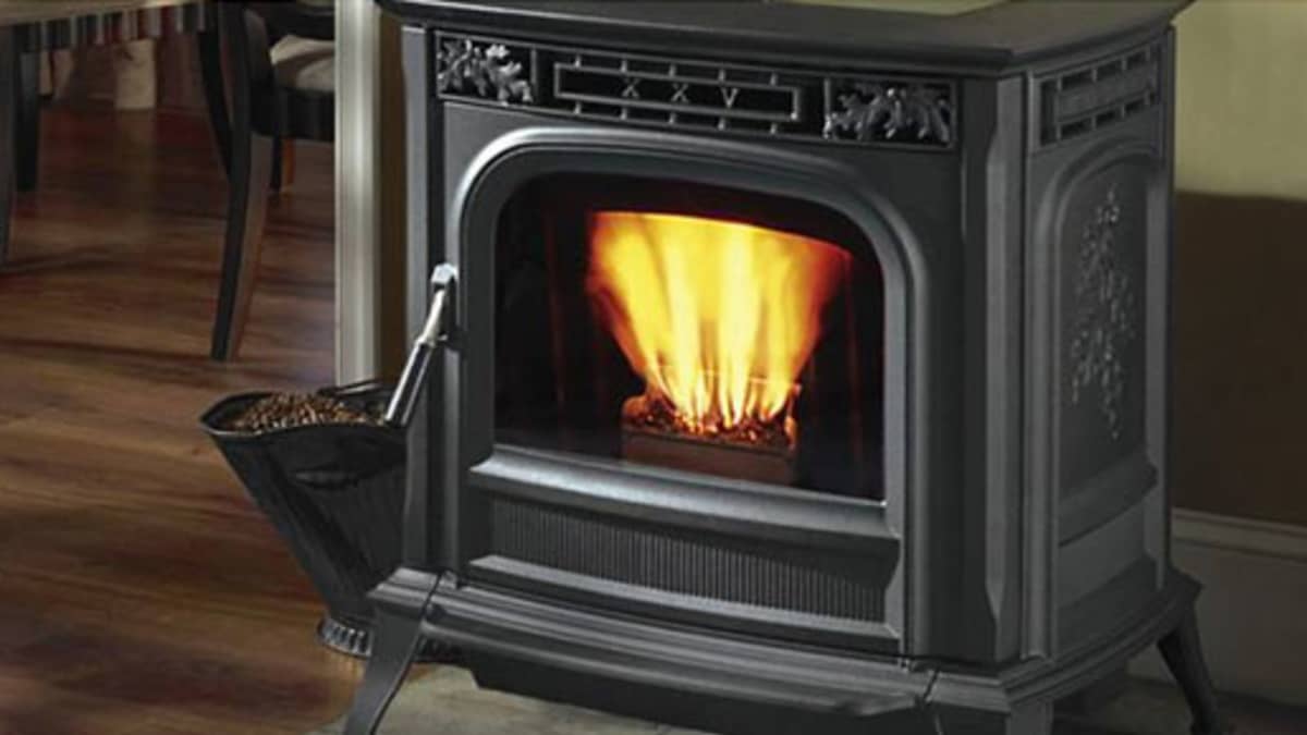 bevind zich Knuppel deur What to Know Before You Buy a Wood Stove or Pellet Stove - Dengarden