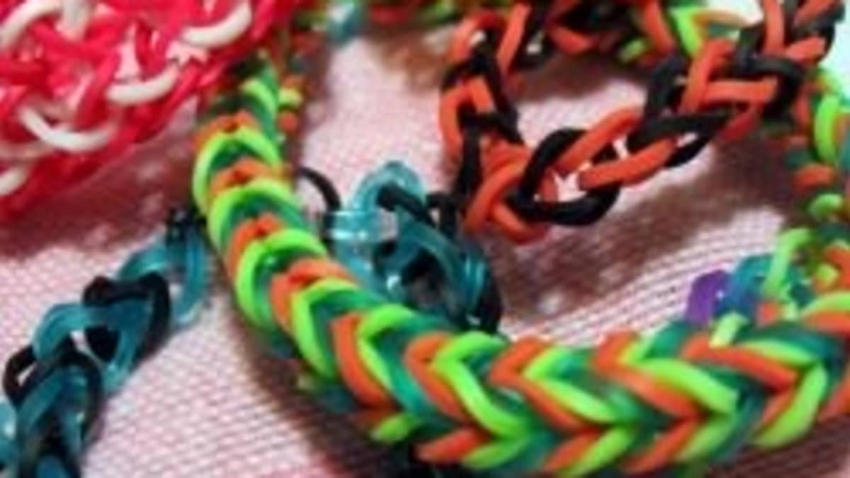 ANY TEAM OR CAUSE COLORS RUBBER BAND FRIENDSHIP BRACELET WRISTBAND HANDMADE