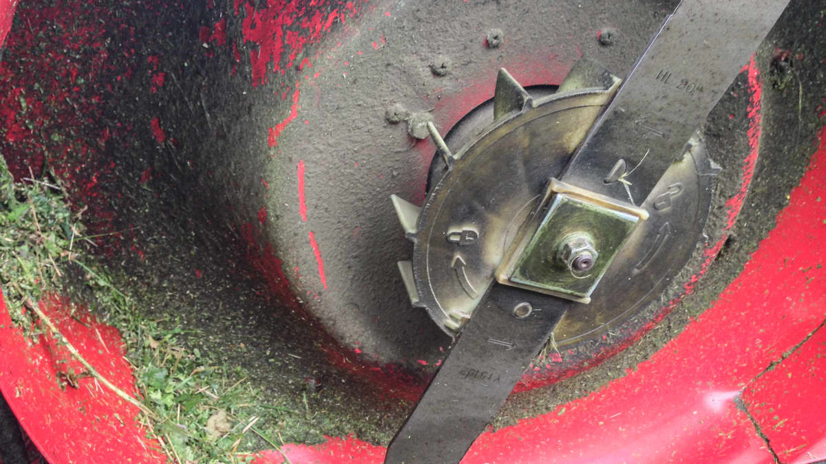 How to Remove a Stuck Lawn Mower Blade