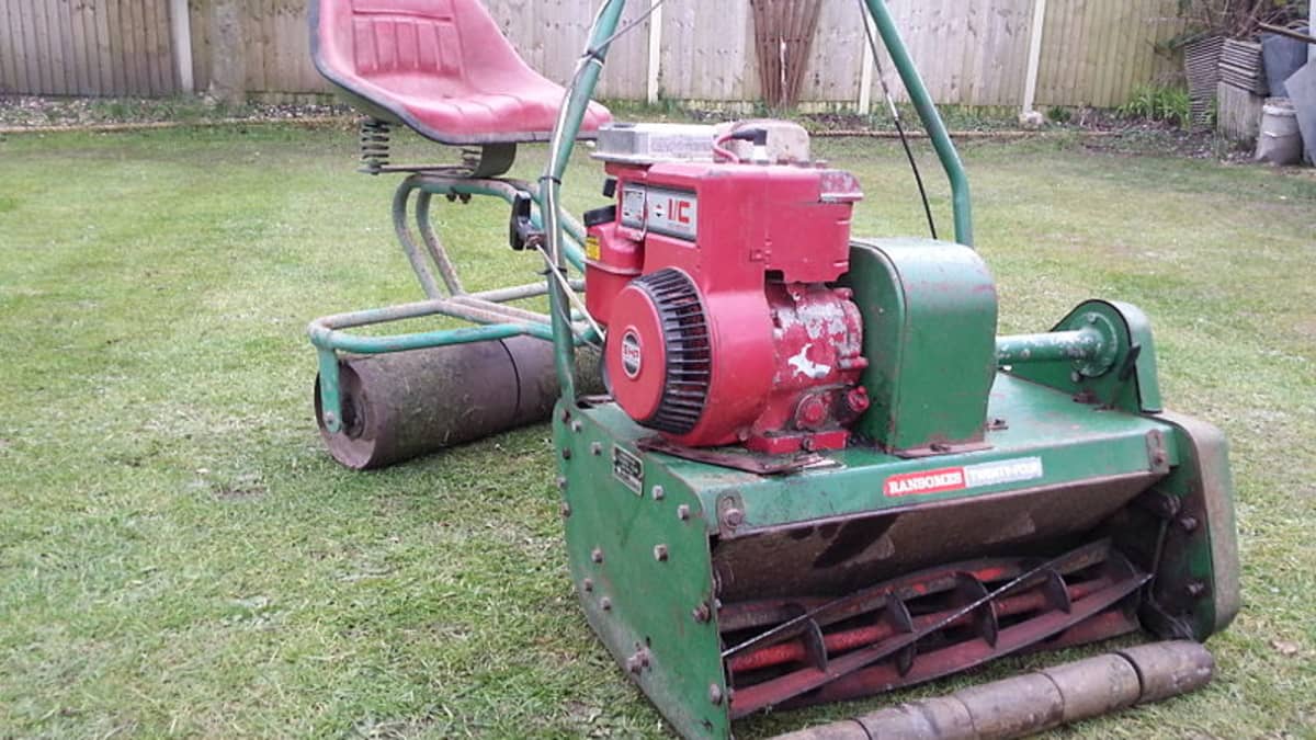 Buying a Lawn Mower: Which Is Best? Electric, Gas, or Battery