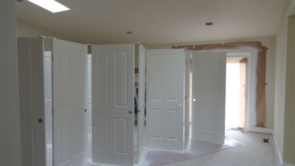 Tips for Spray Painting Interior Doors - Dengarden