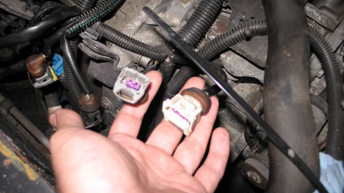 How Do You Know if a Throttle Position Sensor Is Bad? - AxleAddict