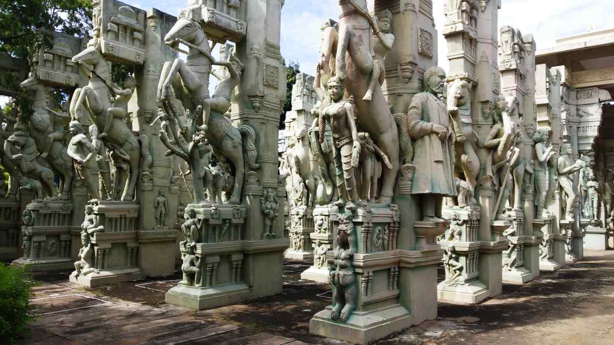 Top 12 Things To Do And See In Vgp Universal Kingdom Snow Kingdom And Marine Kingdom Wanderwisdom