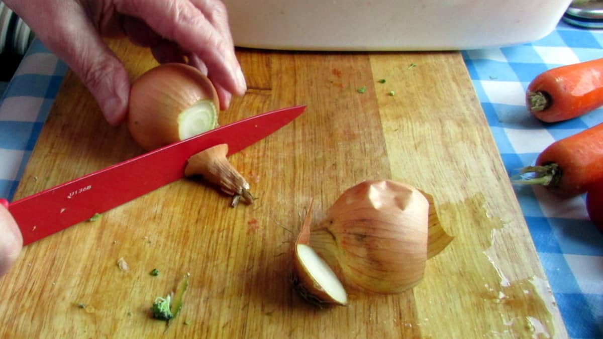 9 Ways to Chop an Onion without Shedding Tears