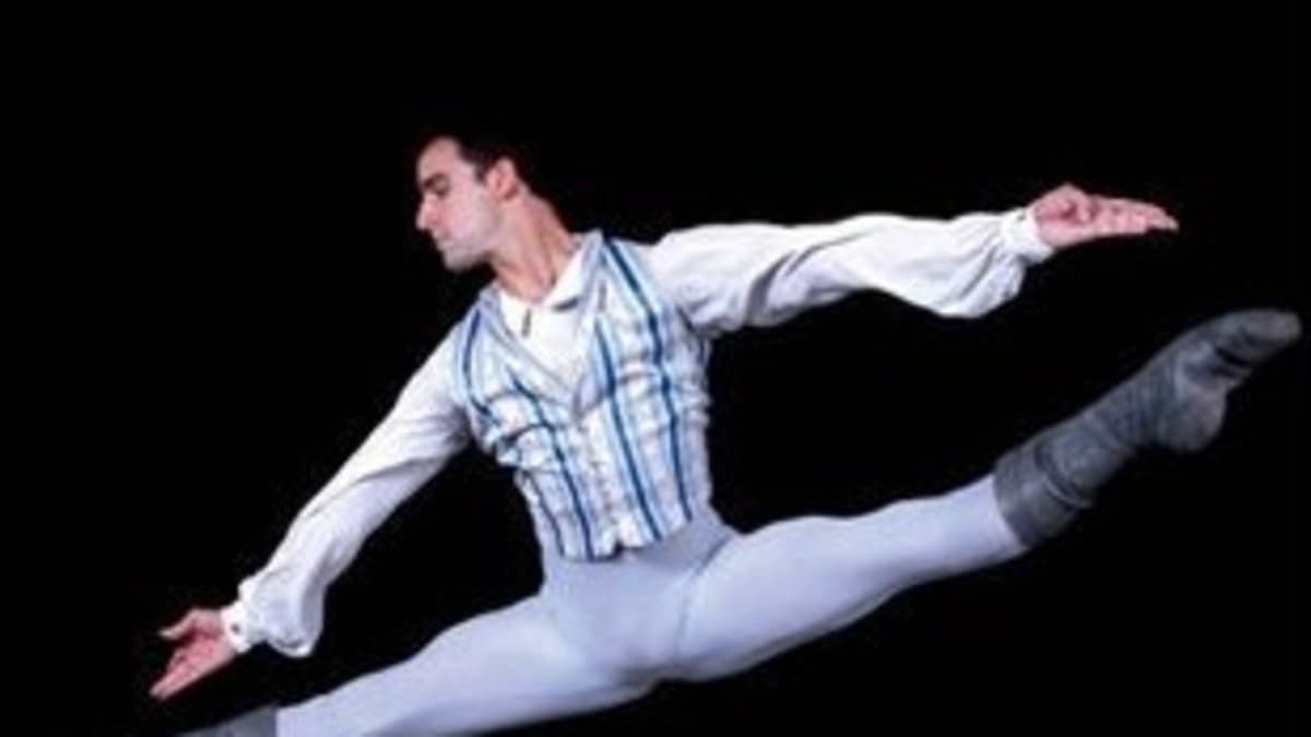 Real Men's Dancewear: Ballet Wear for Men -