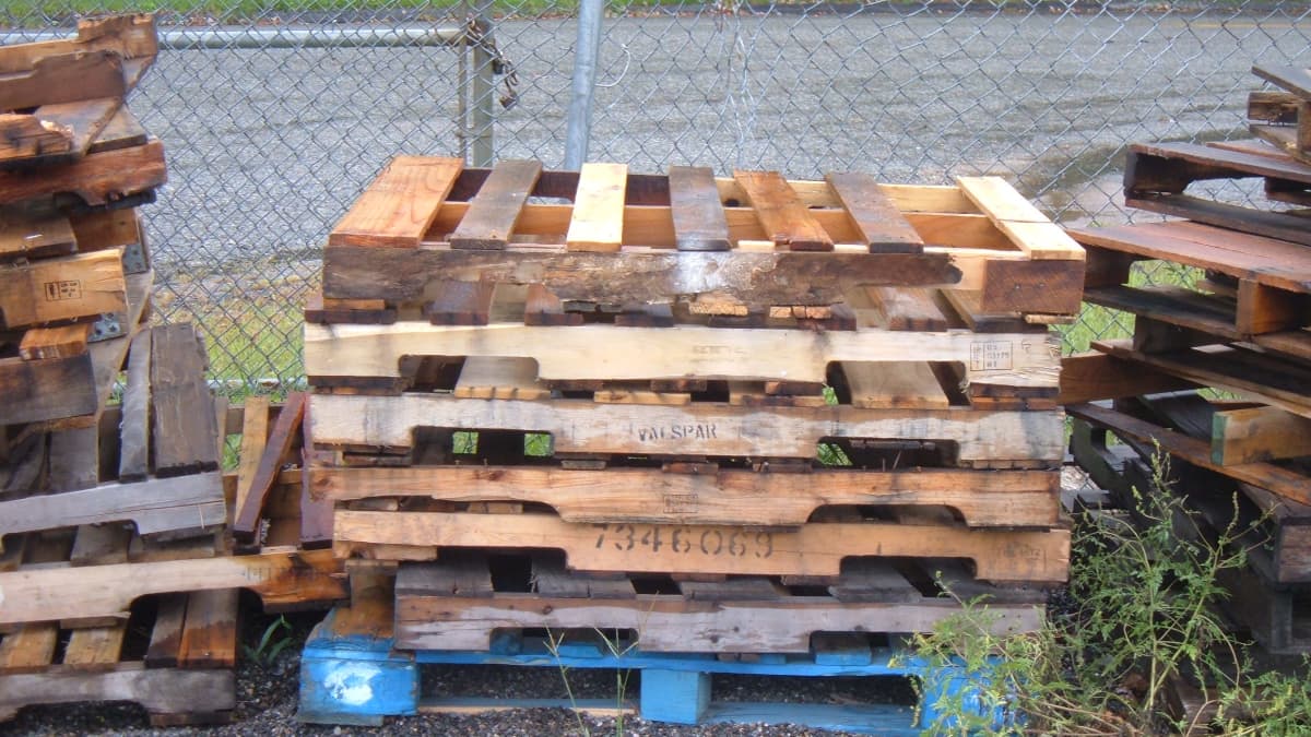 Making Scrap Wood Projects from Pallets, Reclaimed Wood and