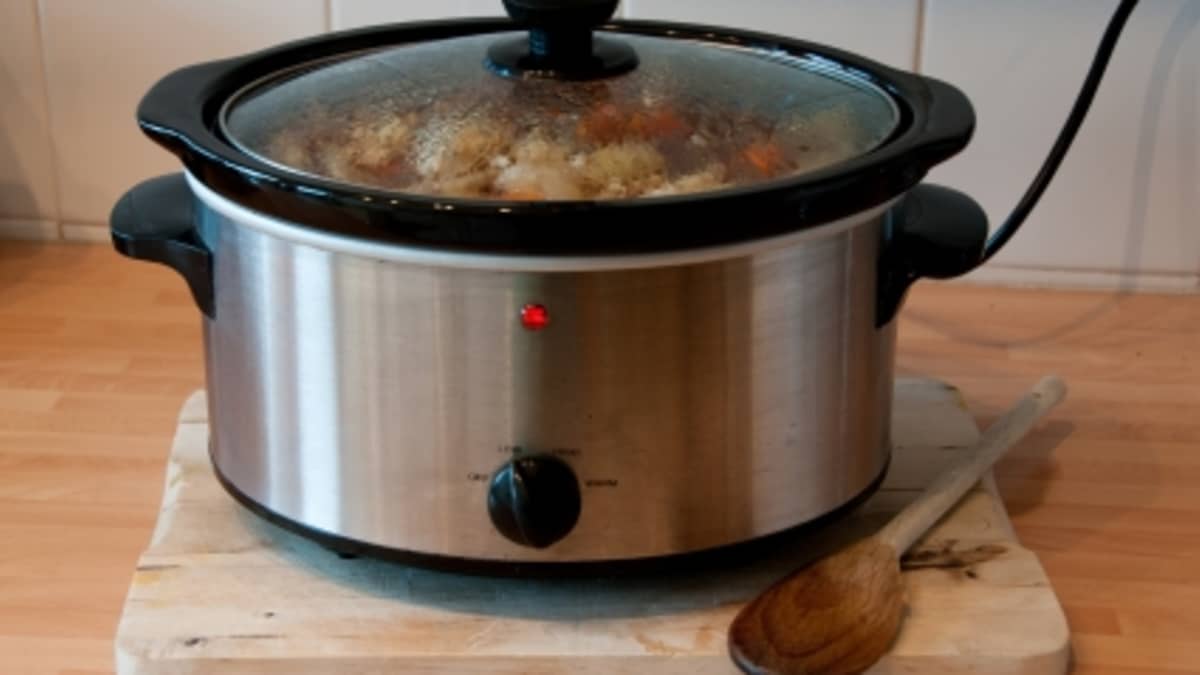  Crock-Pot Manual Slow Cooker, 3 Quart (SCR300-B ) : Home &  Kitchen