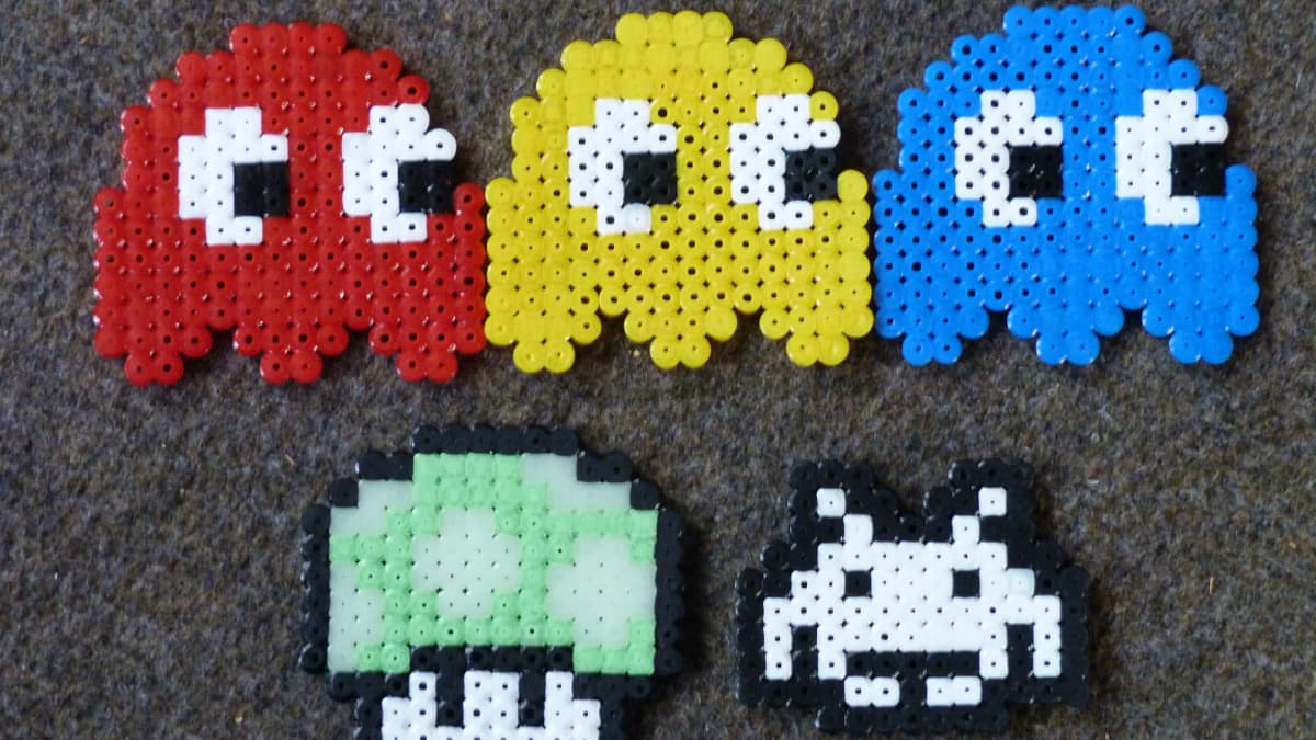 Perler Beads Set of 4 Glow in the Dark Pac Man Coasters -   Perler  bead disney, Diy perler beads, Easy perler beads ideas