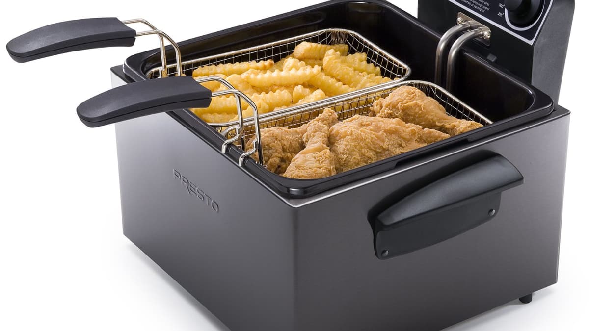Chefman Deep Fryer with Basket Strainer, 4.5 Liter XL Jumbo Size Adjustable  Temperature & Timer, Perfect Chicken, Shrimp, French Fries, Chips & More