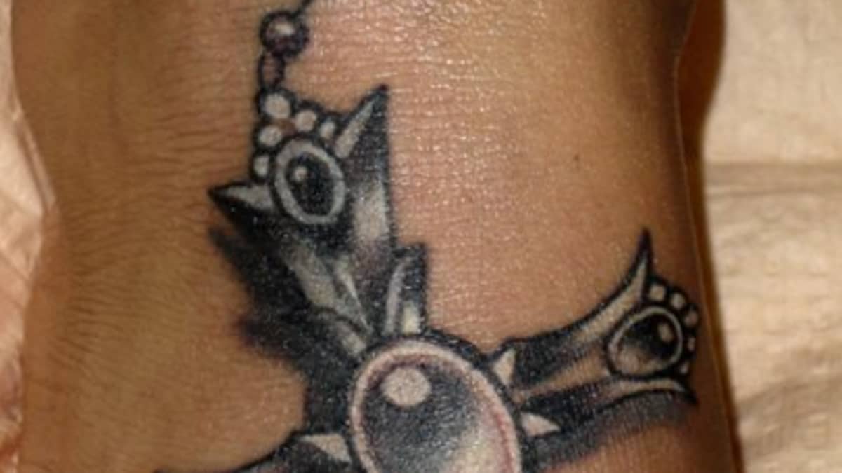 Firebird Tattoo Tiszafüred - Rózsás keresztes @inkness.eu @kwadron  @worldfamousink @firebird_tattoo_art #rose#cross#rosecross #realistic#tattooideas  #tattoo #tattoos #tattooart #realism #realistictattoo #ink#inked  #hungary#tiszafüred | Facebook