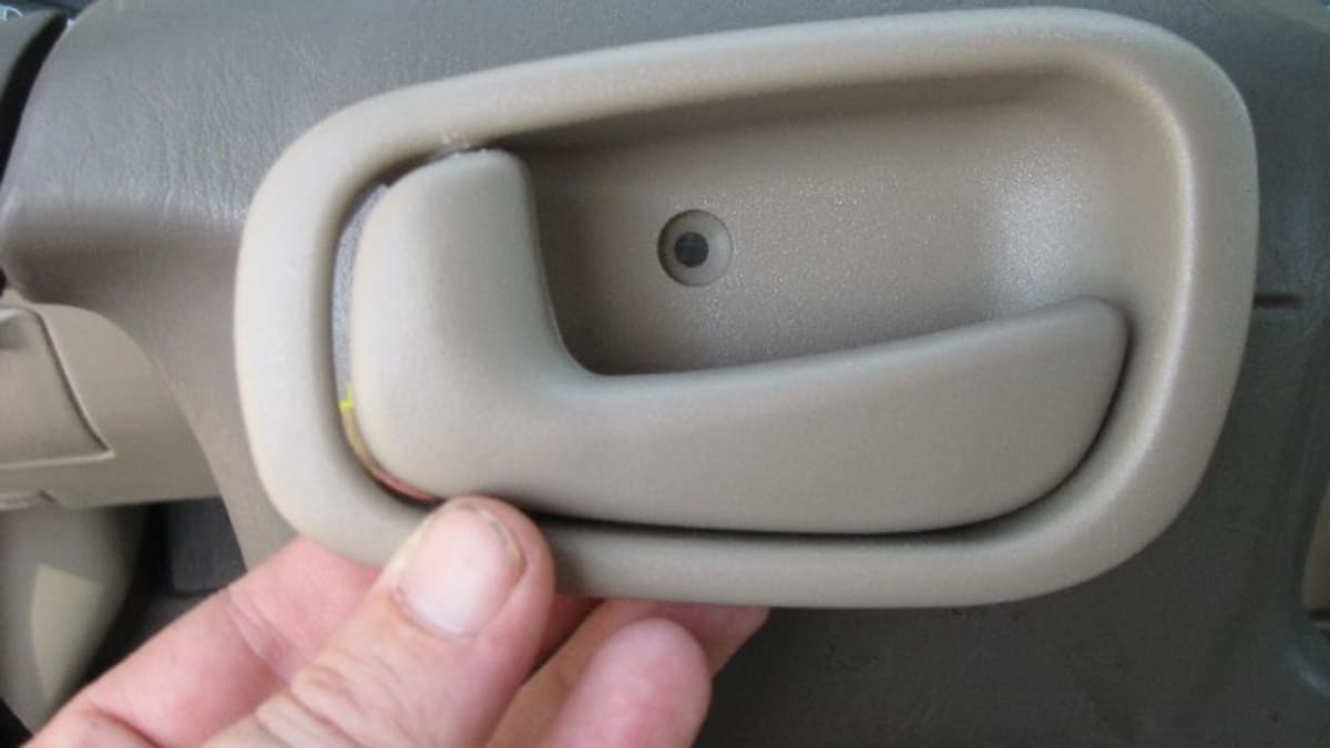 How to Replace an Exterior Door Handle on a 4th Generation (2003–2009)  Toyota 4Runner - AxleAddict