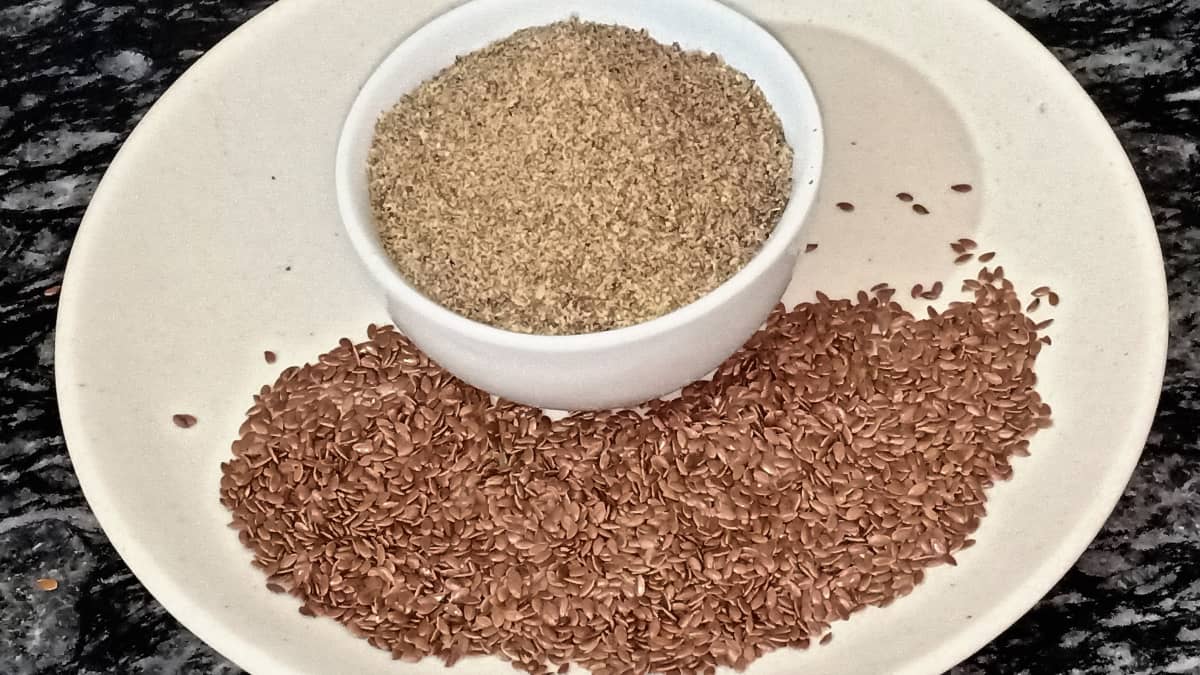 Whole Brown Flax Seeds -wholesome food in Superfood Jar