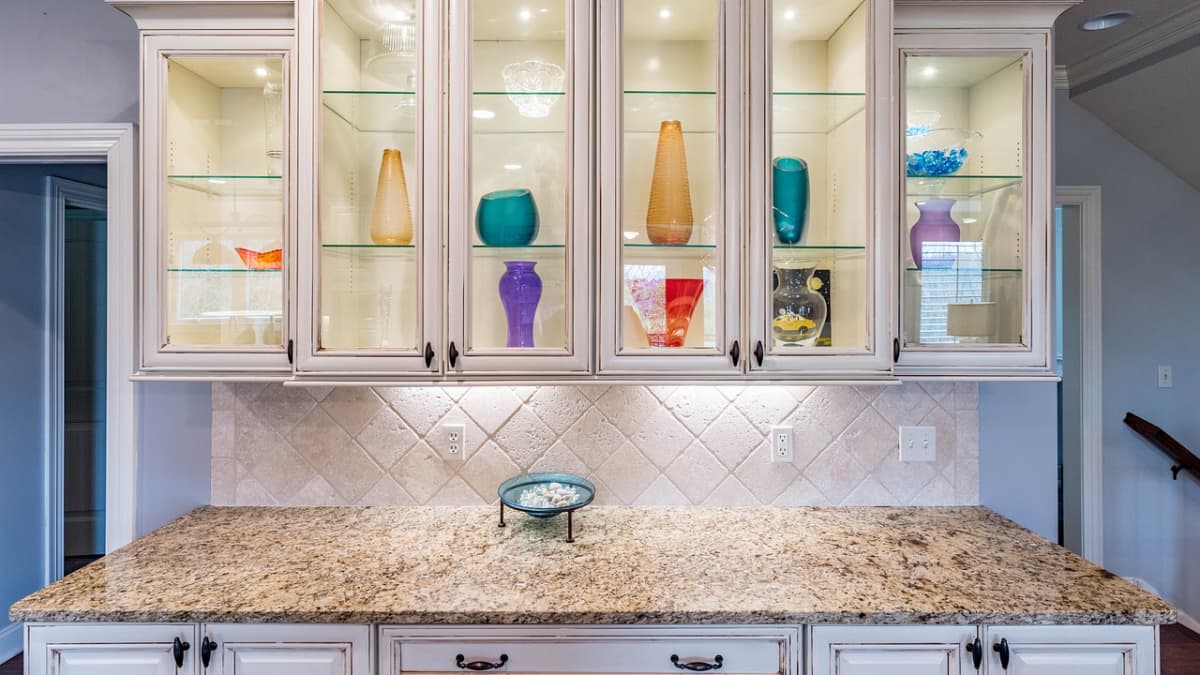 Glass Cabinets For Bags Design Ideas