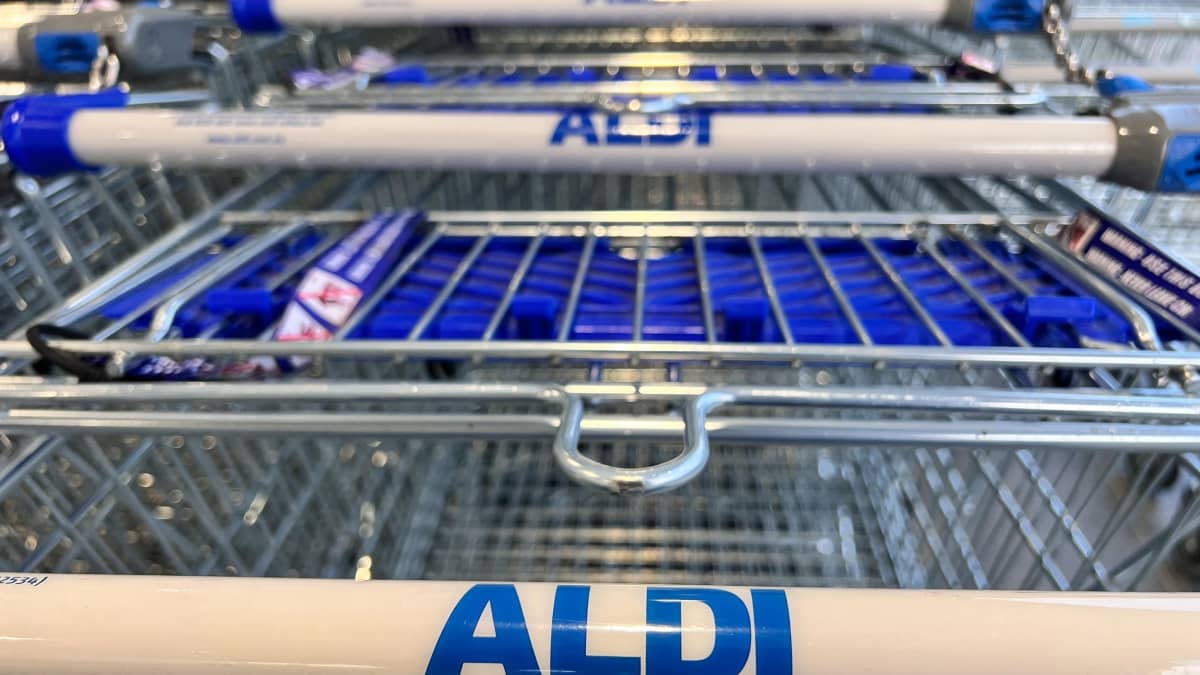 MCMUFFIN COMPARES TO ALDI'S BREAKFAST MAKER - ALDI UK Press Office