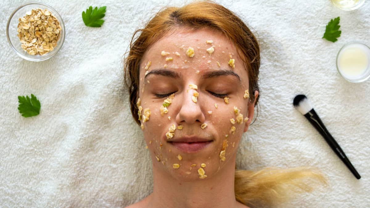 Homemade Oatmeal Face Masks and Their Skin Benefits - Bellatory