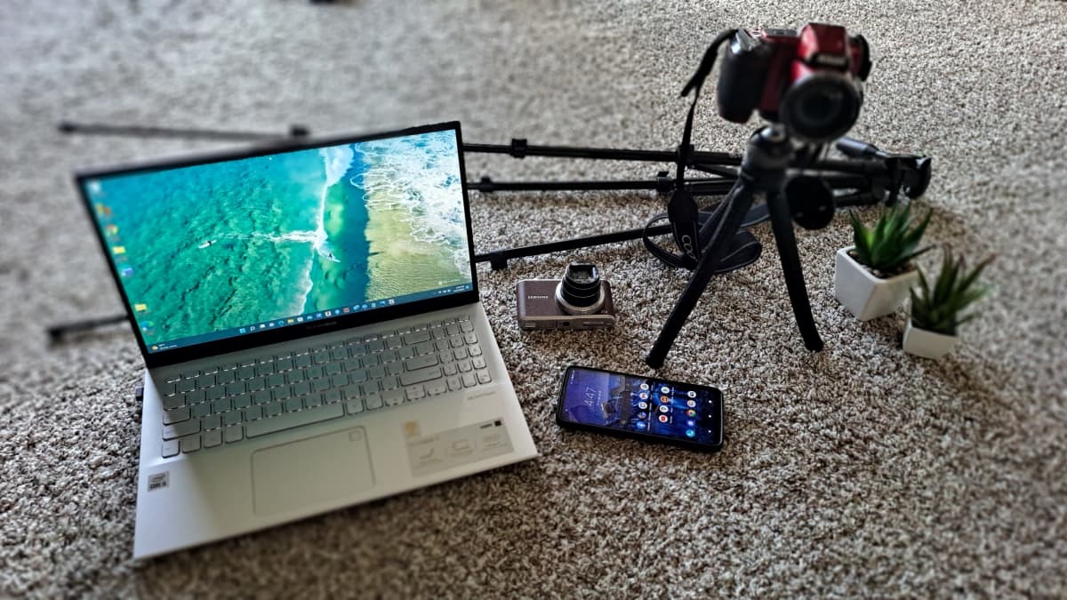 Top 5 Budget-Friendly Gear Choices for Blogging, Vlogging, and 