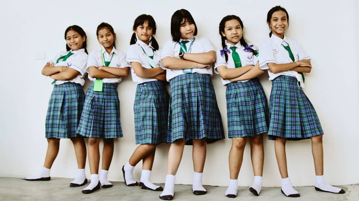 The Pros and Cons of School Uniforms - Soapboxie