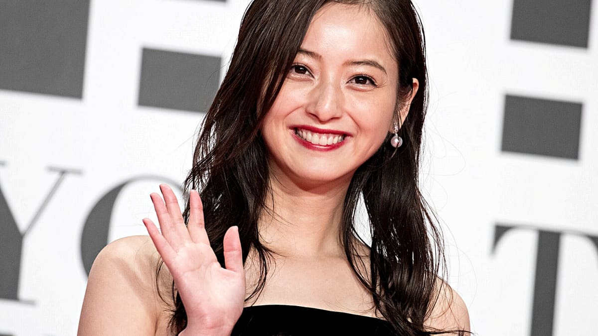 1 most beautiful japanese woman in the world
