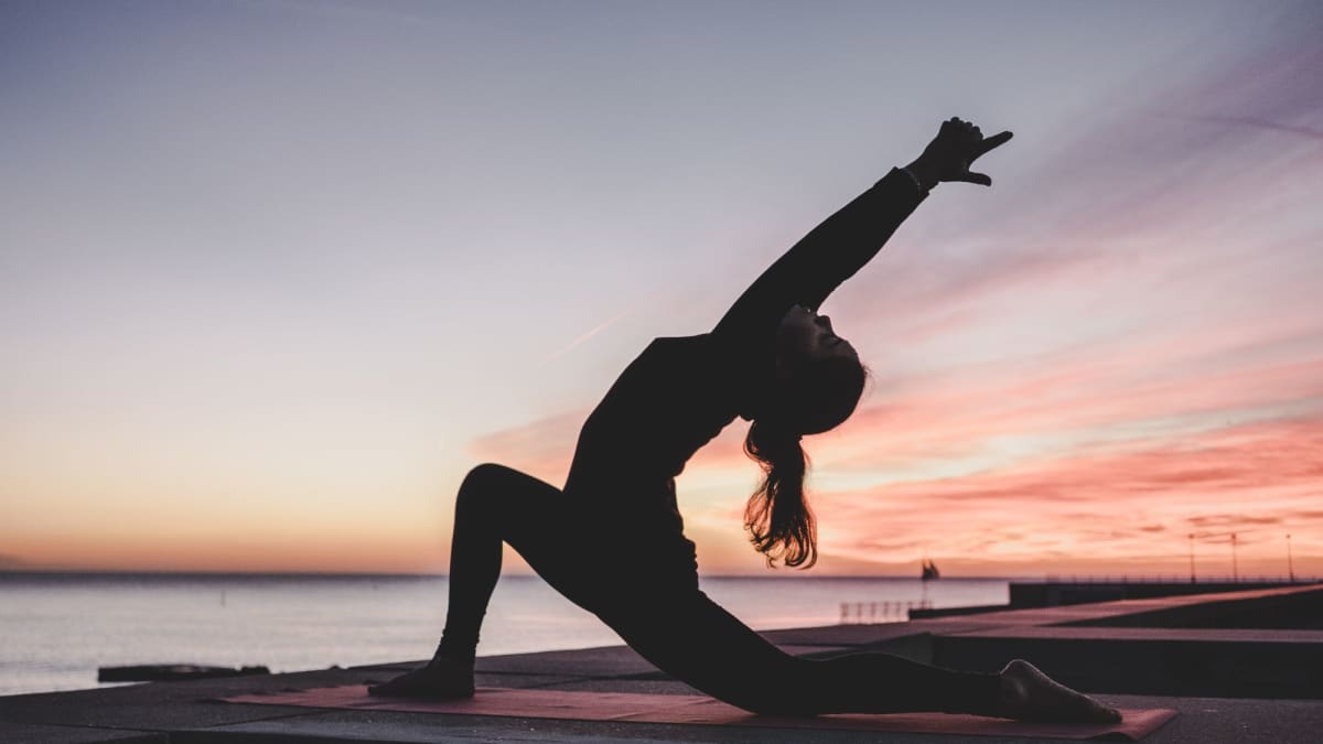 3 Best Yoga  Channels for Beginners - CalorieBee