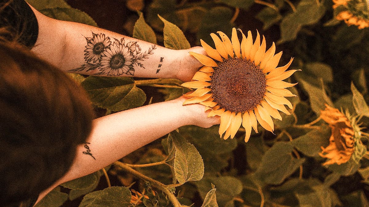 matching sunflower tattoo by DRAGON Bang Bang NYC 4a - KickAss Things