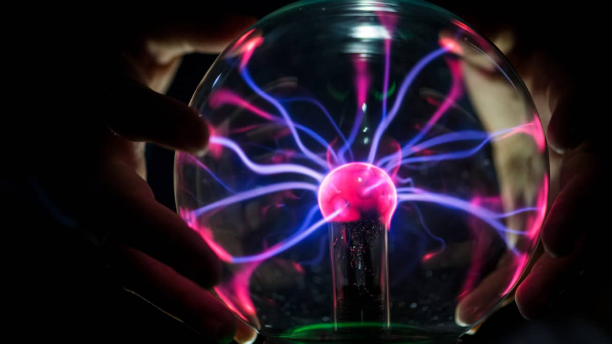 The Fascinating Journey and Enduring Legacy of the Tesla Coil - HubPages