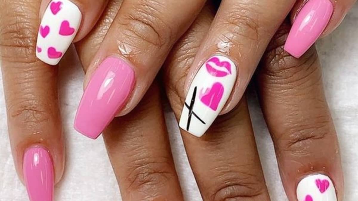 40 Simple Flower Nail Designs That Are So Easy to DIY | Glamour